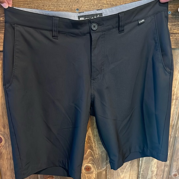 Travis Mathew Golf Shorts NWOT - Picture 1 of 5